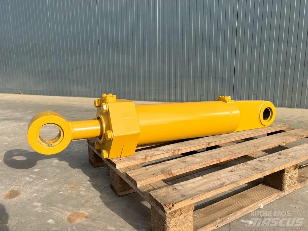 CAT D8 Cylinder Other