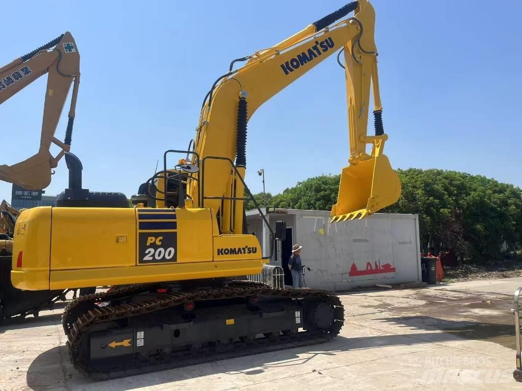 Komatsu PC 200 Crawler Excavators