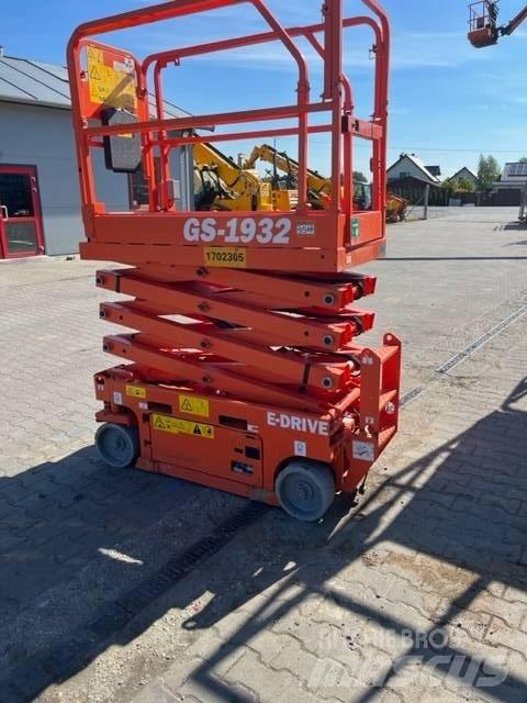 Genie GS 1930E-Drive Scissor Lifts