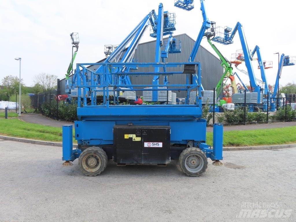 Genie GS 3369 RT Scissor Lifts