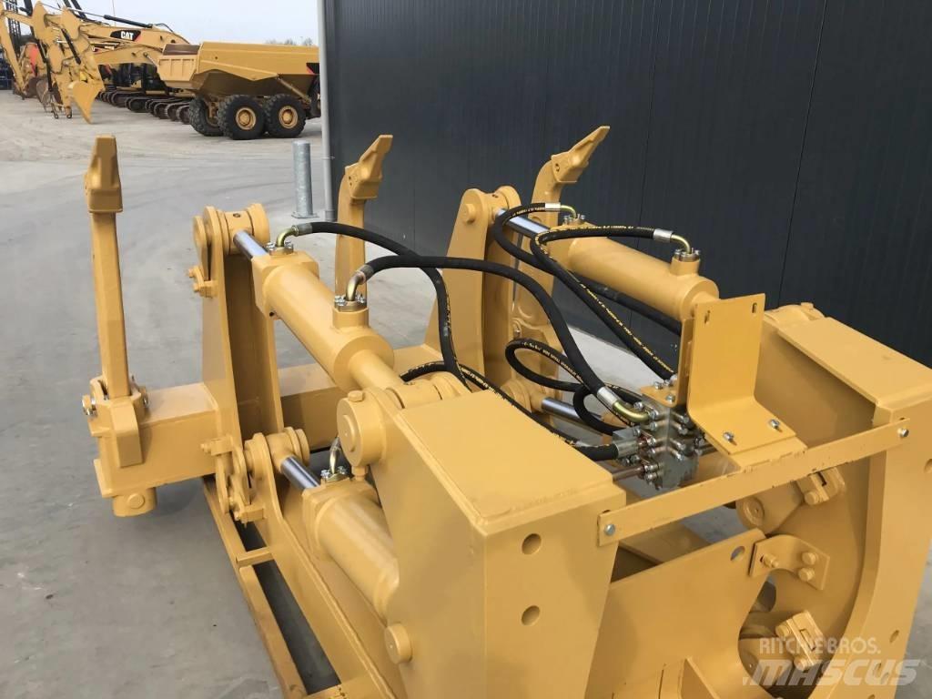 CAT D7R Rippers