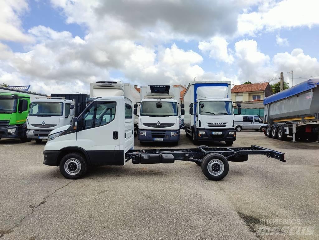 Iveco DAILY 35S16 Cab & Chassis Trucks