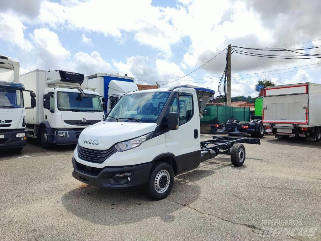 Iveco DAILY 35S16 Cab & Chassis Trucks