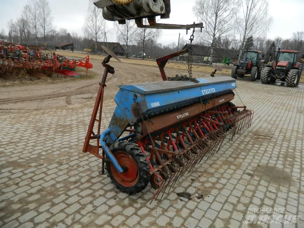 Stegsted 4 Farm Drills