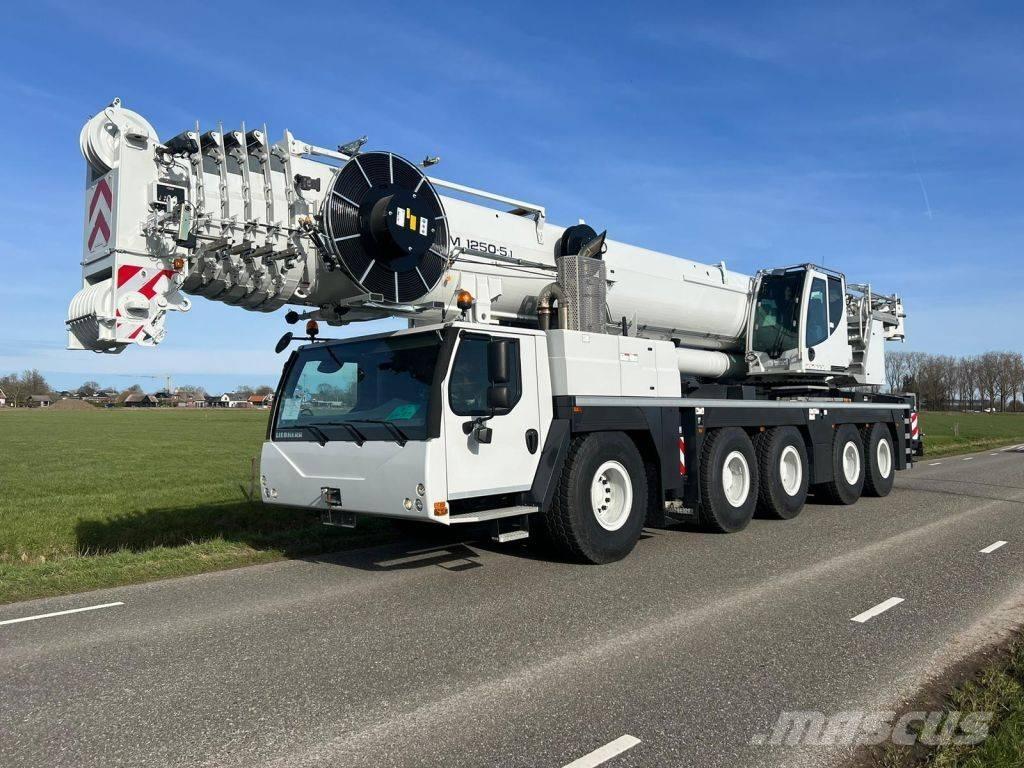 Liebherr LTM1250-5.1 Mobile and all terrain cranes