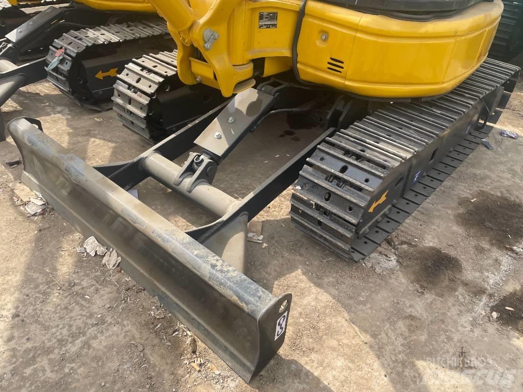 Komatsu PC 30 Mini Excavators <7t (Mini Diggers)