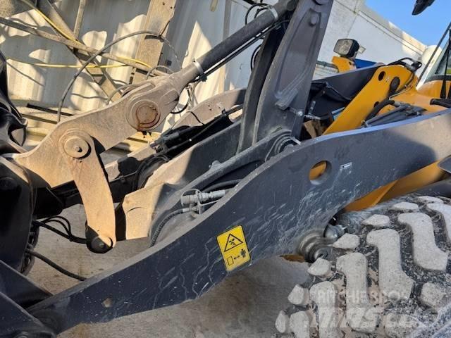 Volvo L90H Wheel Loaders