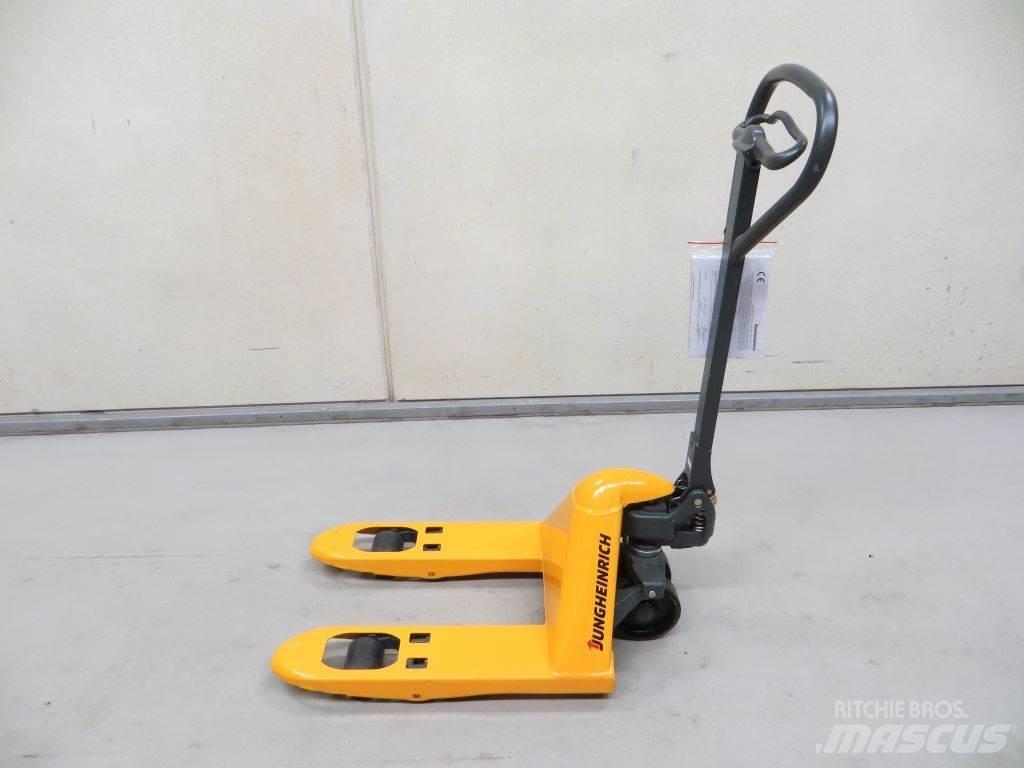 Jungheinrich AM 22 Pallet Truck