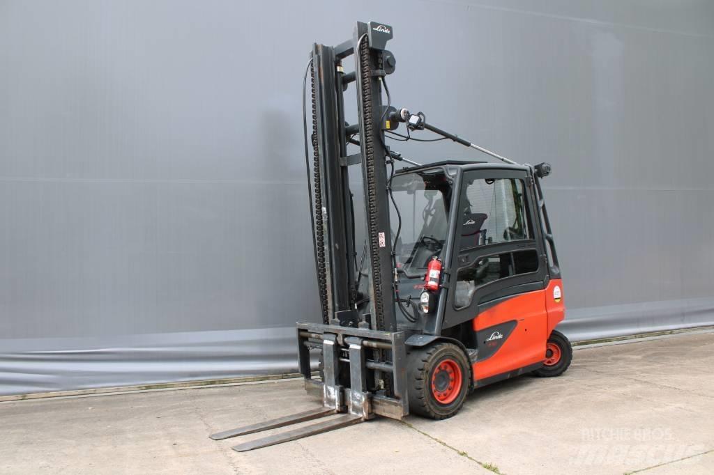 Linde E50HL-01 Electric Forklifts