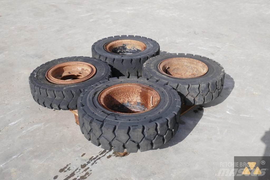 Trelleborg 7.50-15 Tires, wheels and rims
