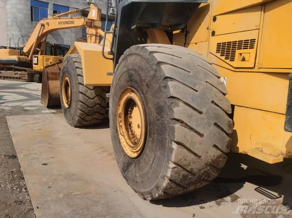 Komatsu WA 500-3 Wheel Loaders