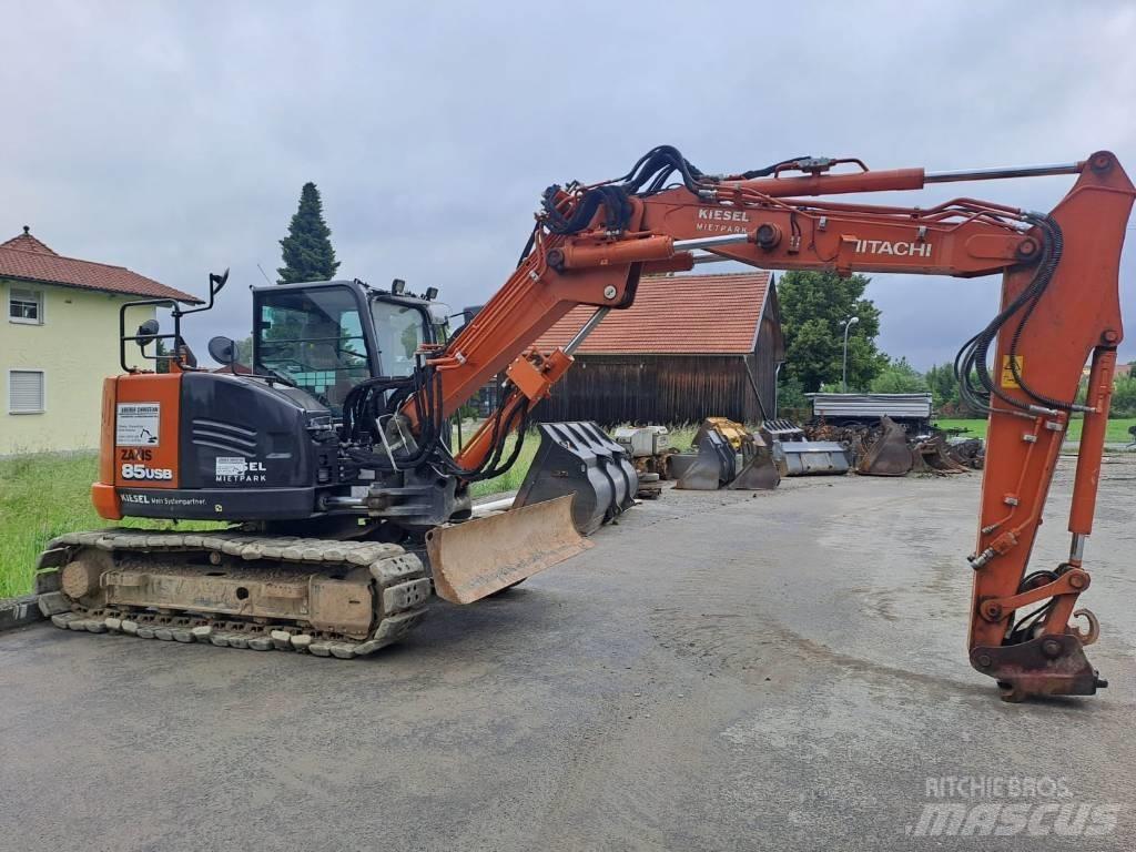 Hitachi ZX85USB-6 Mini excavators  7t - 12t