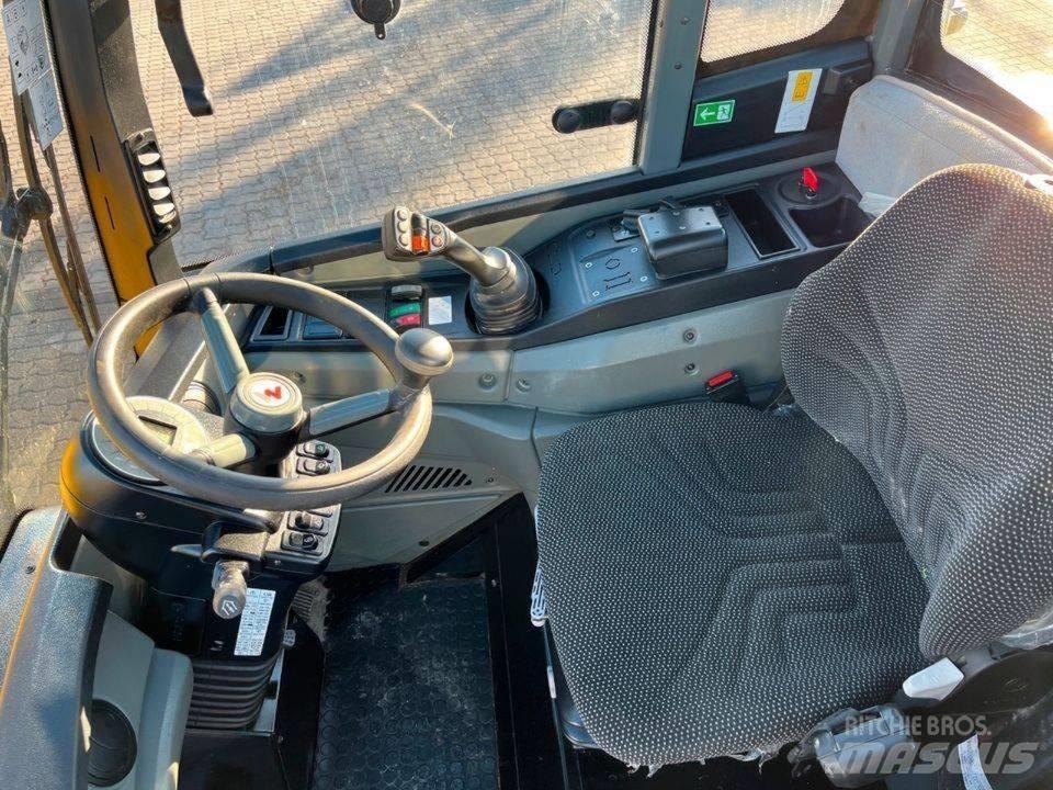 Wacker Neuson WL44 Wheel Loaders
