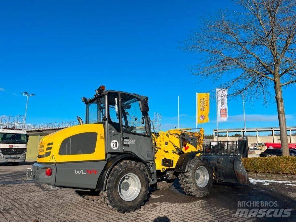 Wacker Neuson WL44 Wheel Loaders