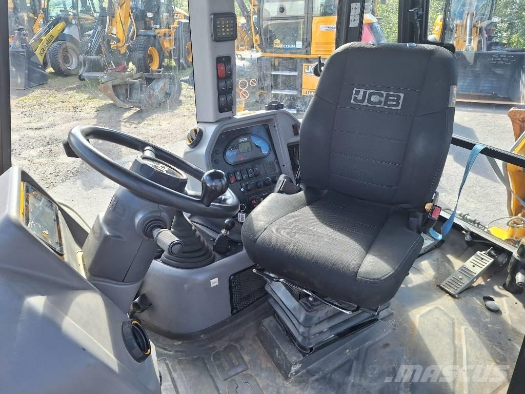 JCB 3 CXE Compact Backhoe Loaders