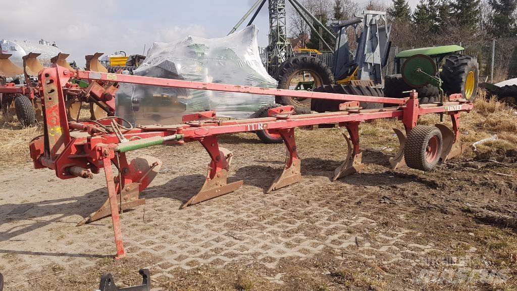 Unia TUR V6 Plows
