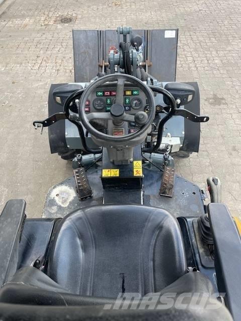 GiANT V452T X-TRA HD Mini Loader