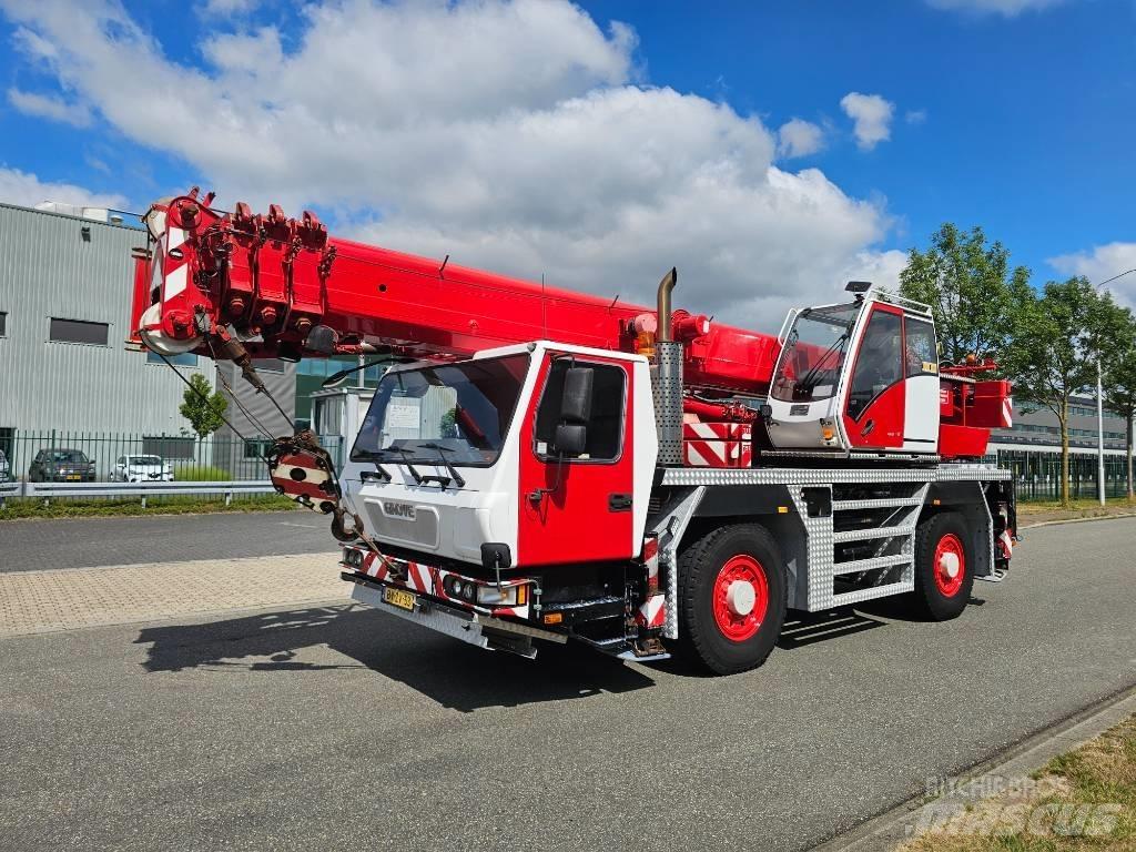 Grove GMK 2035 E Mobile and all terrain cranes