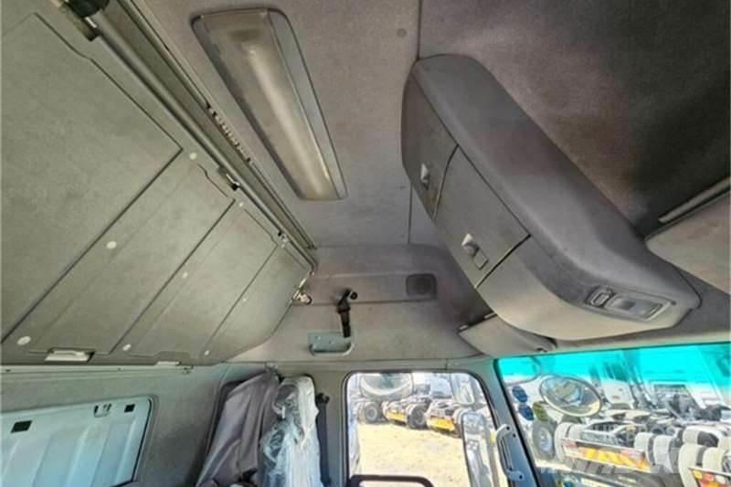 UD TRUCKS QUON Other Trucks