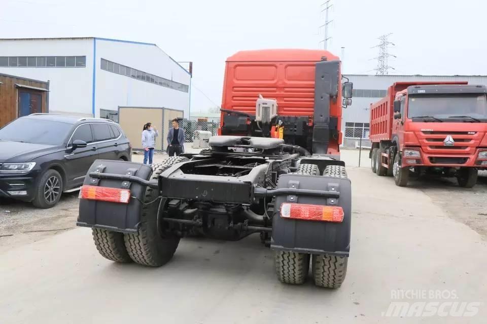 Shacman F3000 6X4 Conventional Trucks / Tractor Trucks