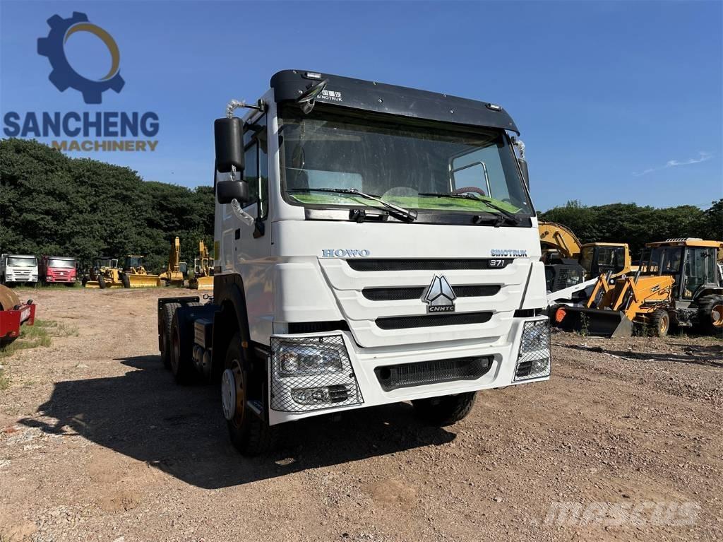 Howo 371hp Conventional Trucks / Tractor Trucks