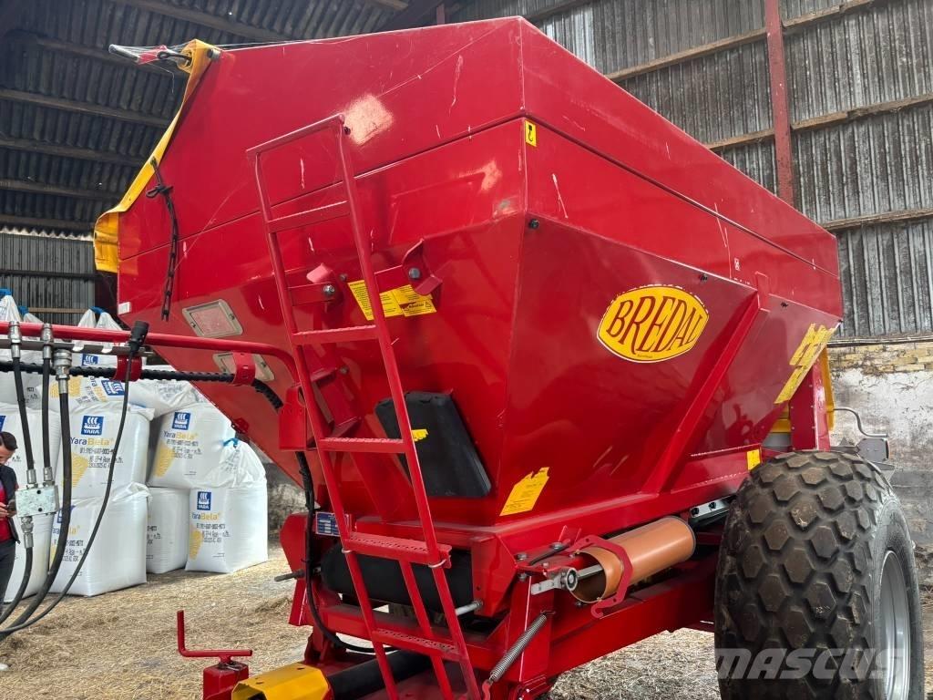 Bredal K 65 Mineral spreaders