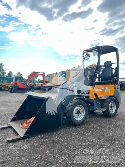 GiANT G1200 Wheel Loaders