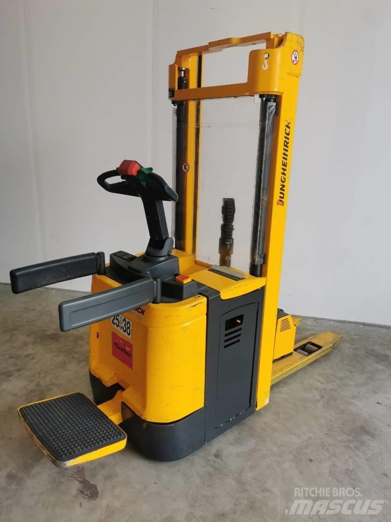 Jungheinrich ERC 214 Self Propelled Stackers