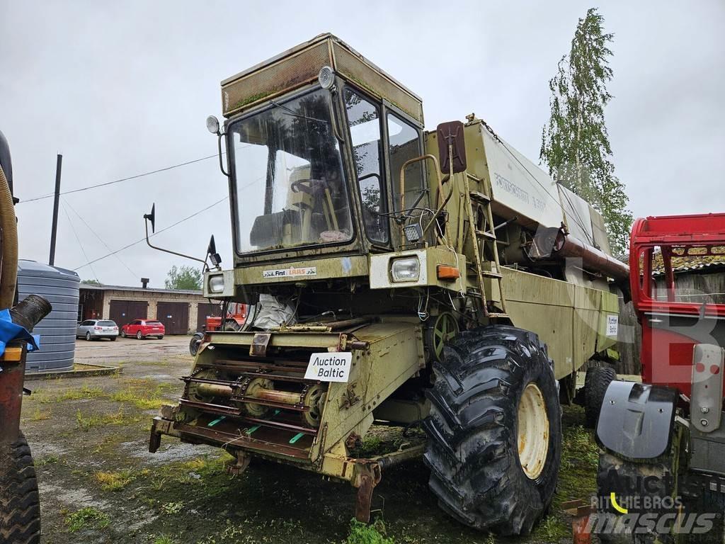 Fortschritt E 516 Combine Harvesters
