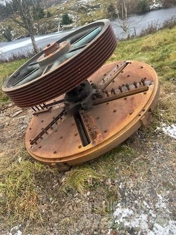 Morbark 30RXL Wood Chippers