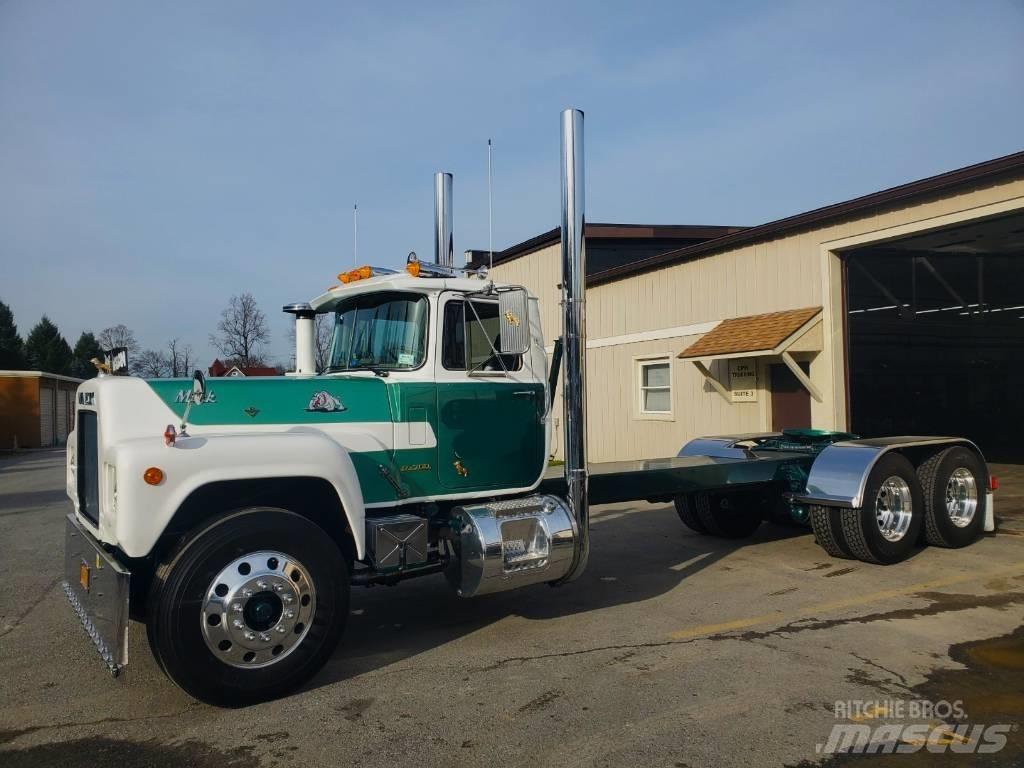 Mack R700 Cab & Chassis Trucks