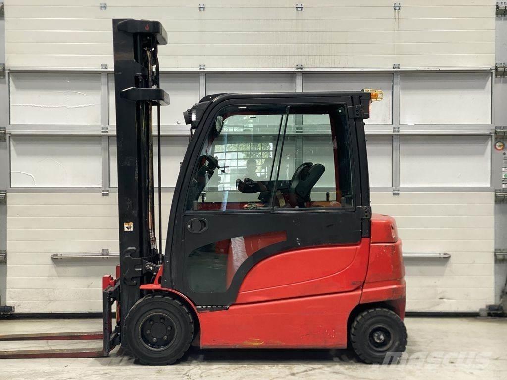 Hyster J3.0XN Electric Forklifts