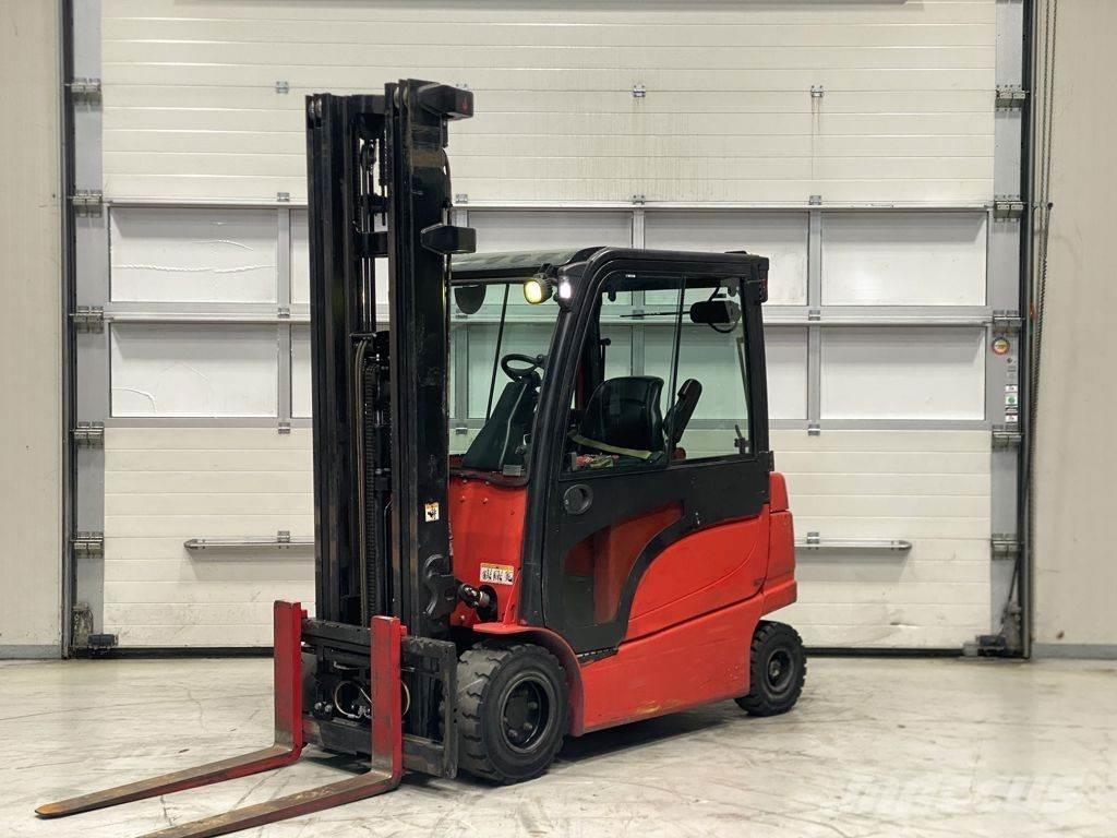 Hyster J3.0XN Electric Forklifts