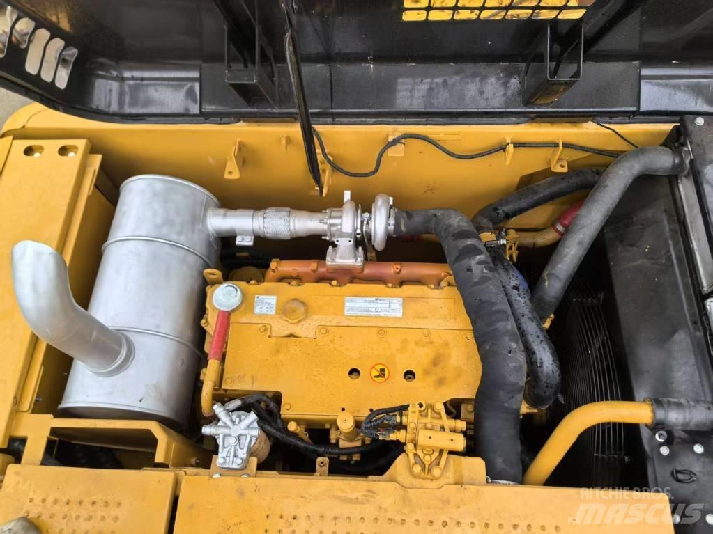 CAT 320D2 Mini excavators  7t - 12t