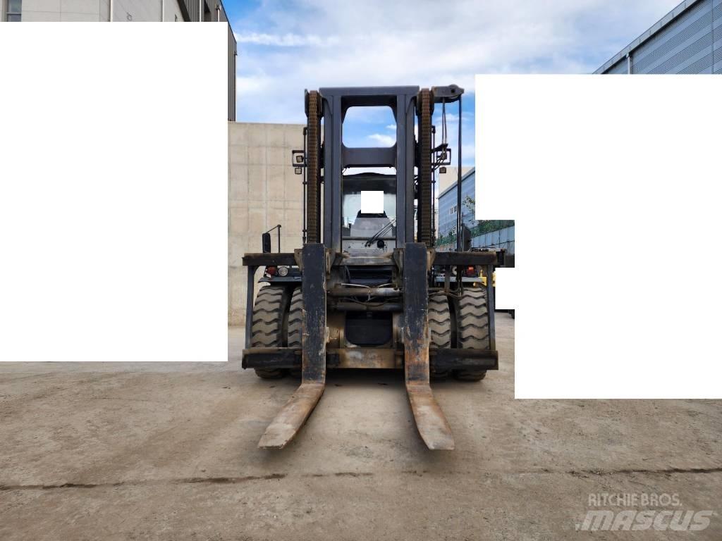 Kalmar DCE 330-12 Diesel Forklifts