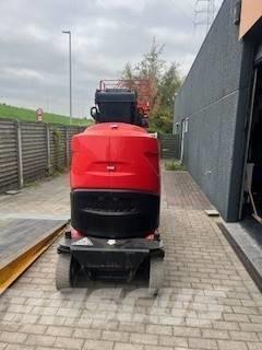 Manitou 100 VJR Vertical mast lifts