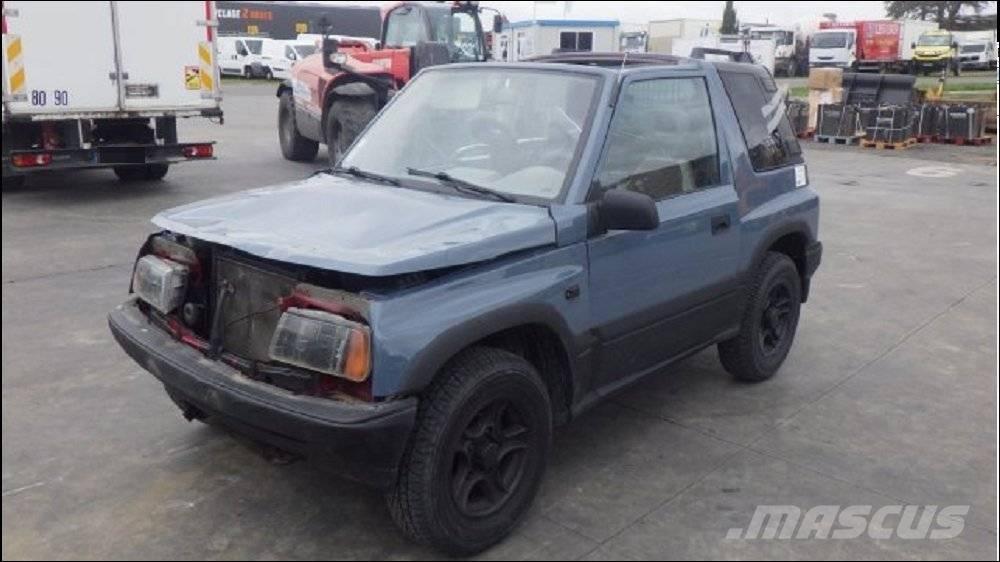 Suzuki Vitara 1 Automobiles / SUVS