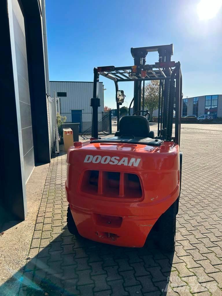 Doosan D50C-5 Diesel Forklifts