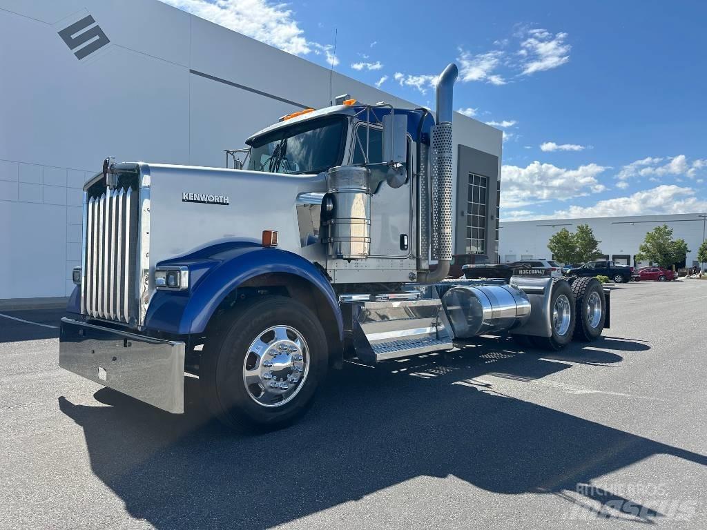 Kenworth W 900 Conventional Trucks / Tractor Trucks