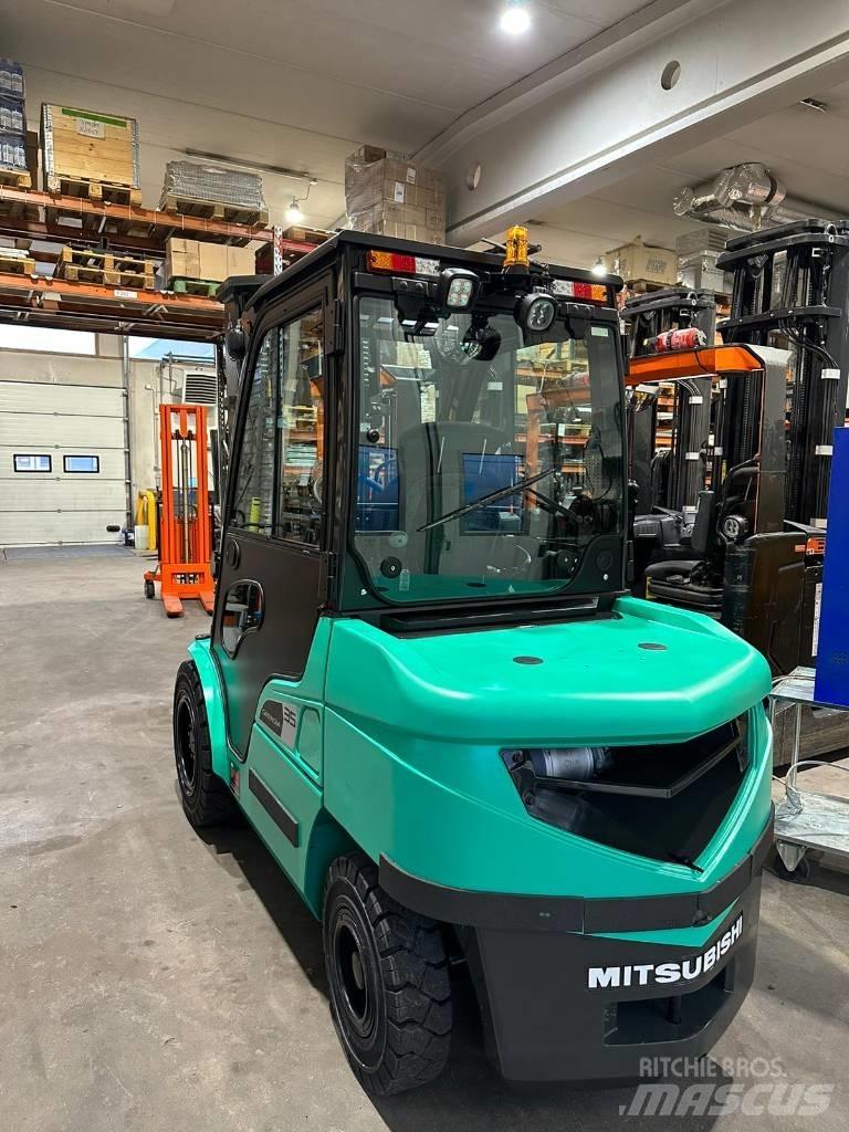 Mitsubishi FD35N3 Diesel Forklifts