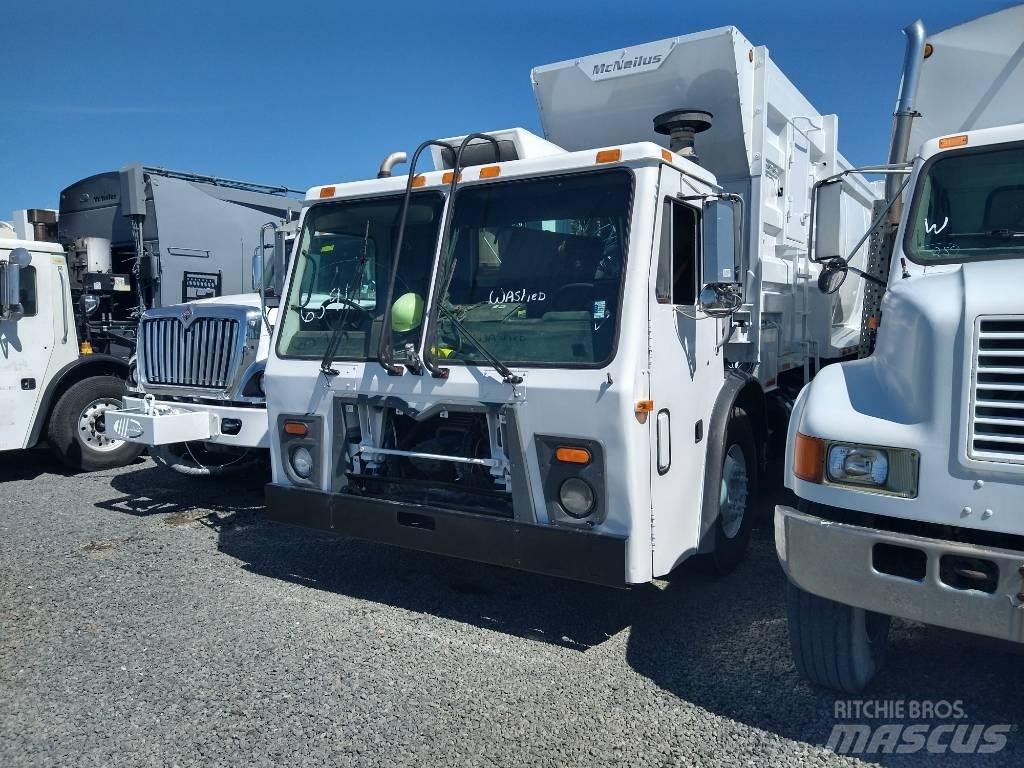 Mack LEU613 Garbage Trucks / Recycling Trucks