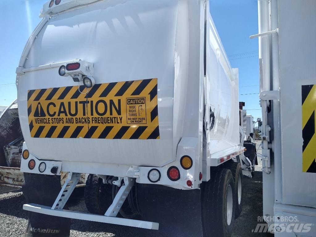 Mack LEU613 Garbage Trucks / Recycling Trucks