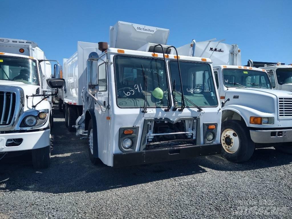 Mack LEU613 Garbage Trucks / Recycling Trucks