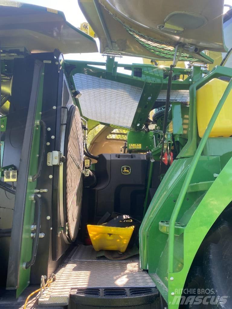 John Deere 8400 i Foragers