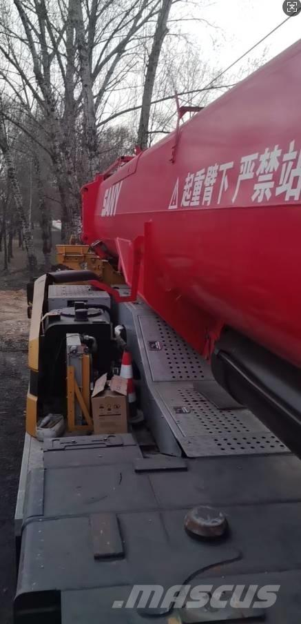 Sany SAC4000C8-8 Mobile and all terrain cranes