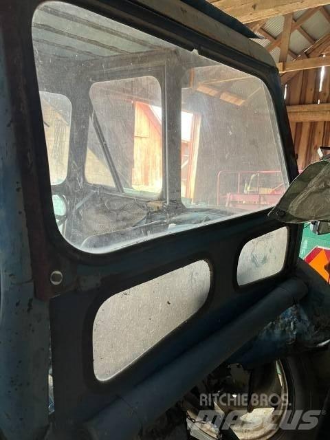 Ford 2000 Tractors