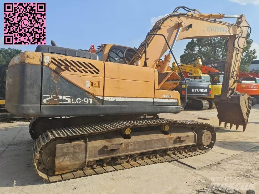 Hyundai 225 Crawler Excavators