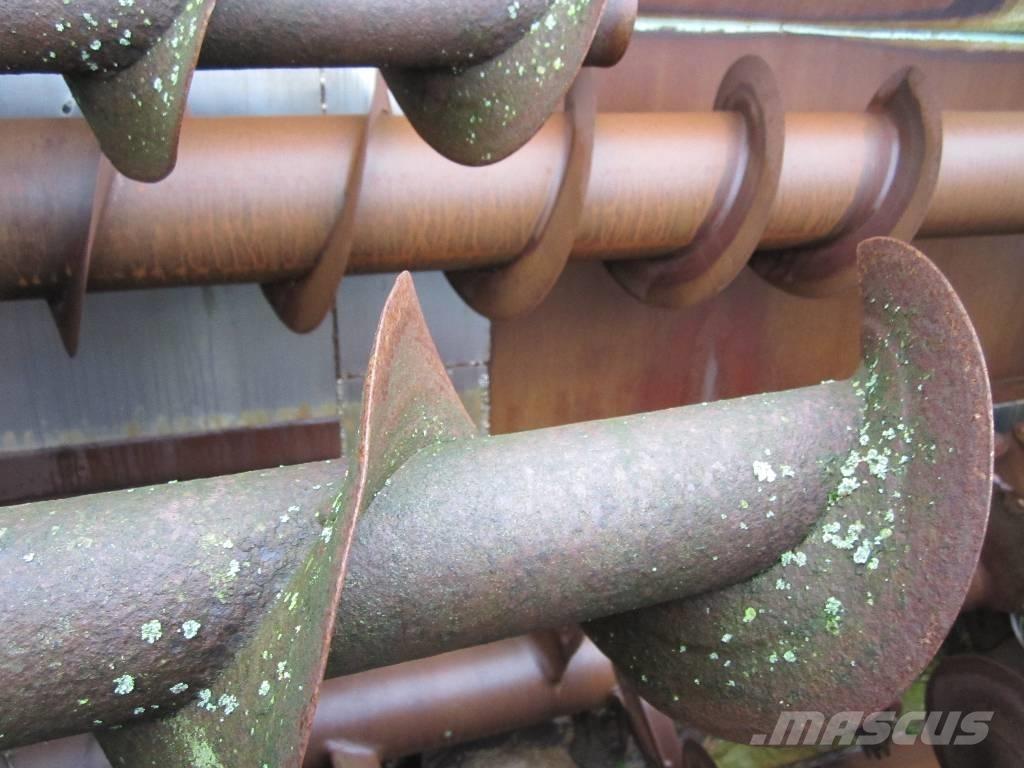 Storti Bulldog Mixer feeders