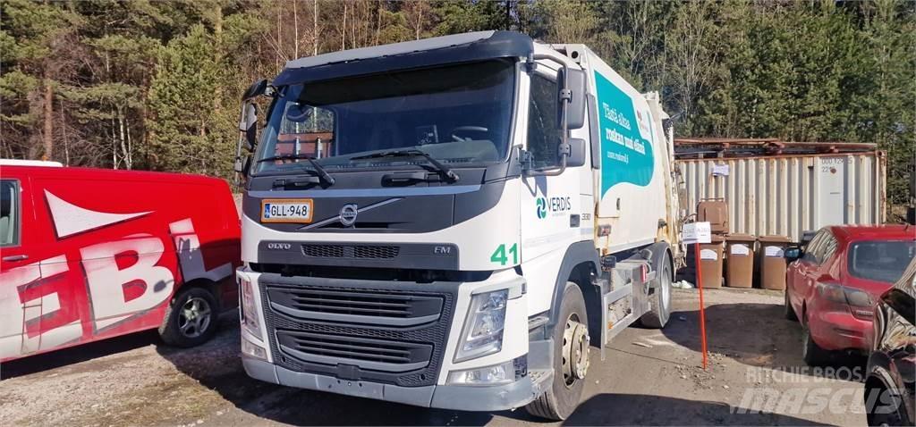 Volvo FM 330 Garbage Trucks / Recycling Trucks