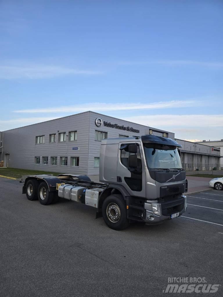 Volvo FE 320 Cab & Chassis Trucks